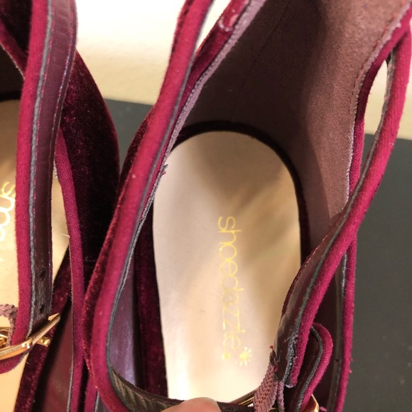 Shoe Dazzle Burgundy Velvet High Heels - Picture 11 of 13
